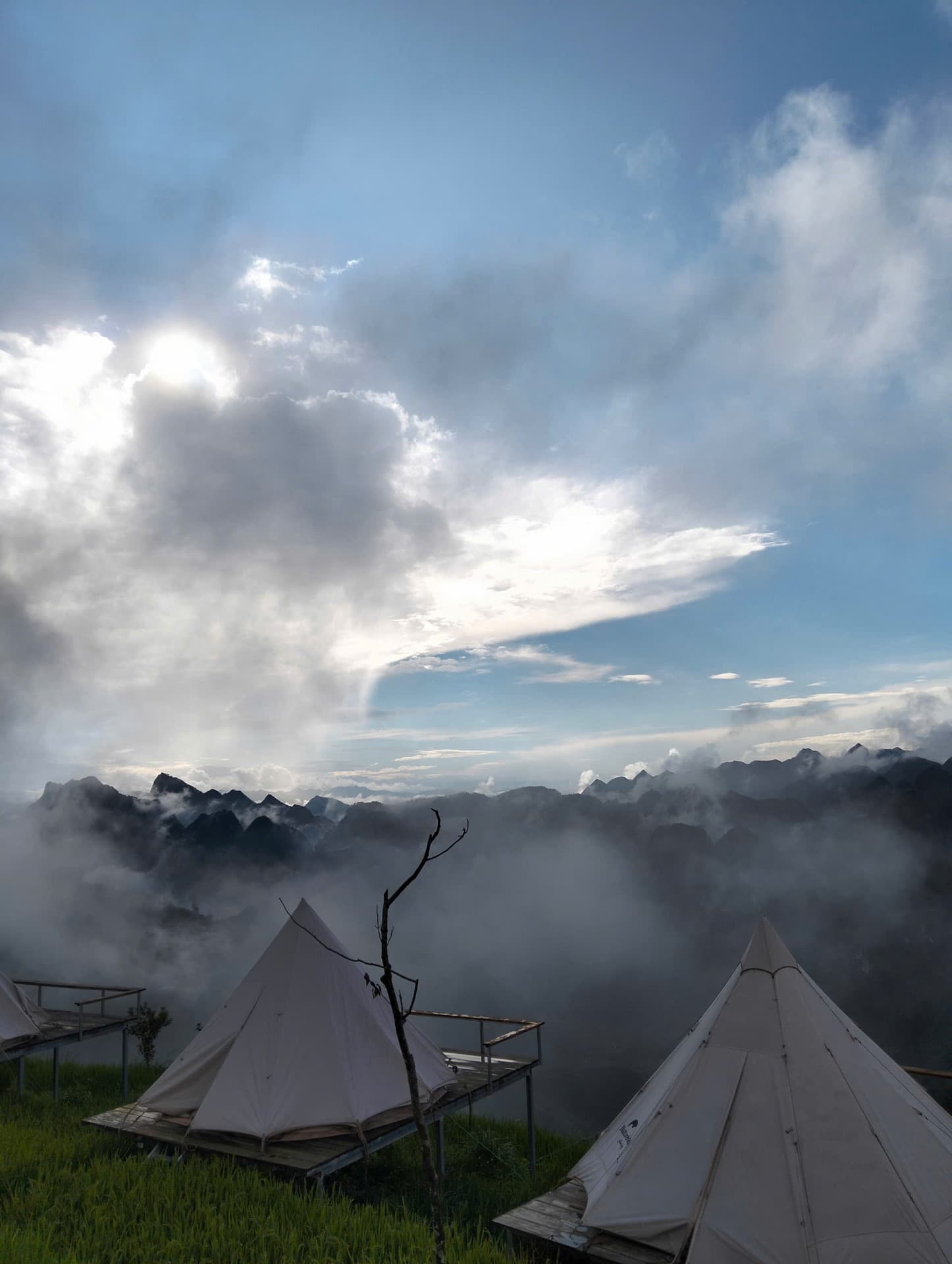 Our mountain campsite above the clouds