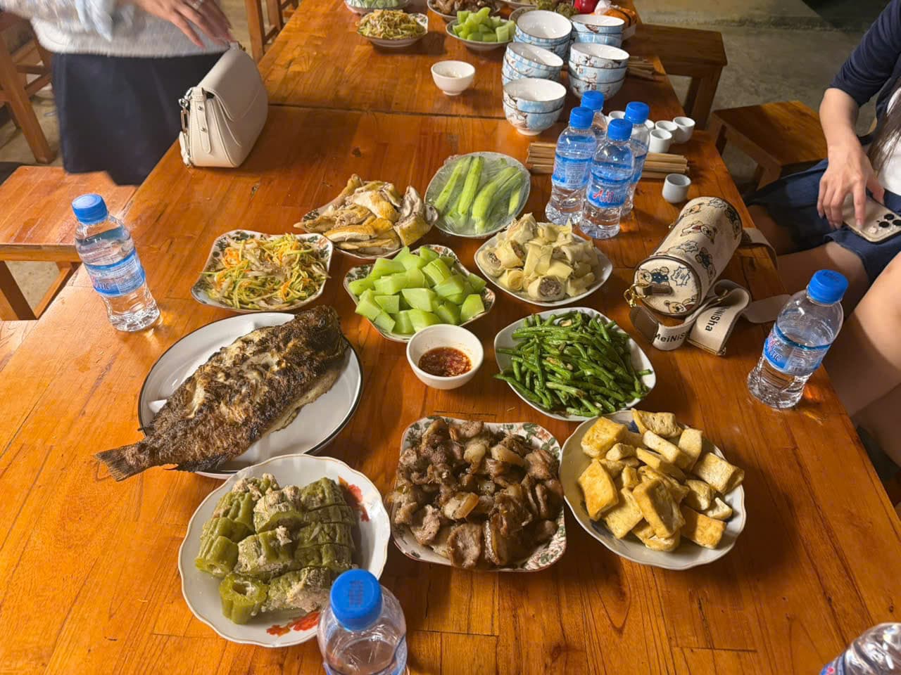 Grilled fish and local dishes for lunch
