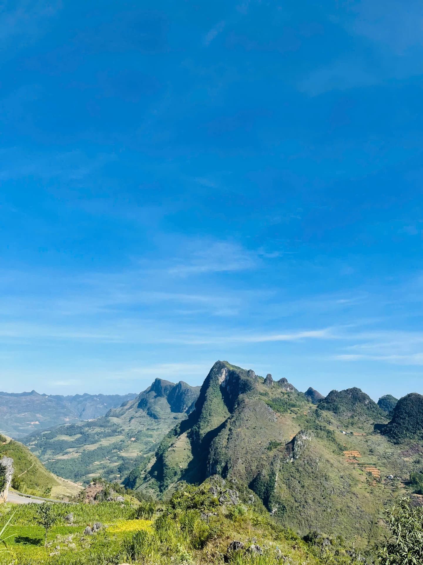 Mountain scenery on the Ha Giang Loop